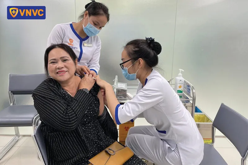 Tiêm phòng dại sau khi bị chó cắn