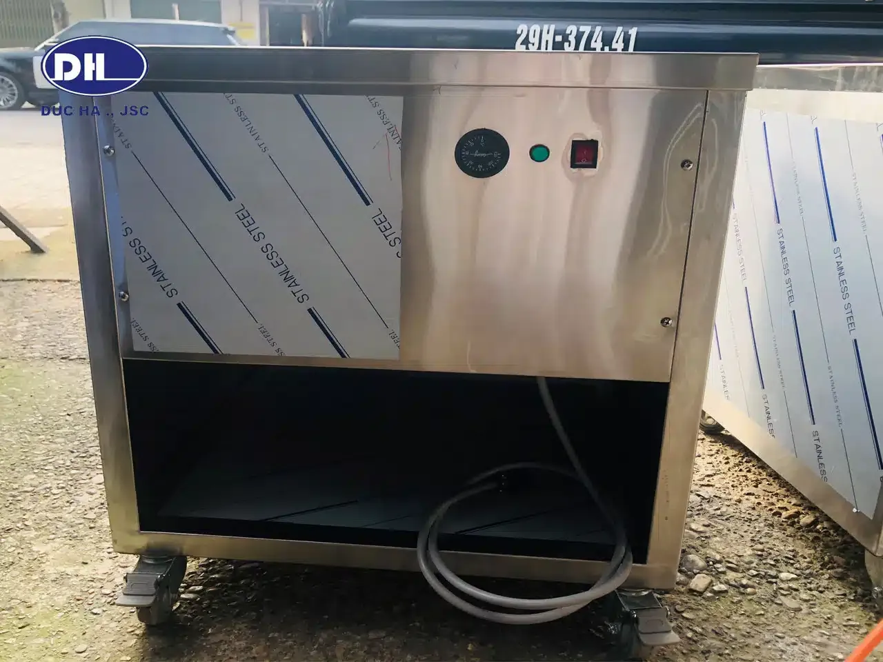 Quầy hâm nóng thức ăn 1 khay tại bếp công nghiệp